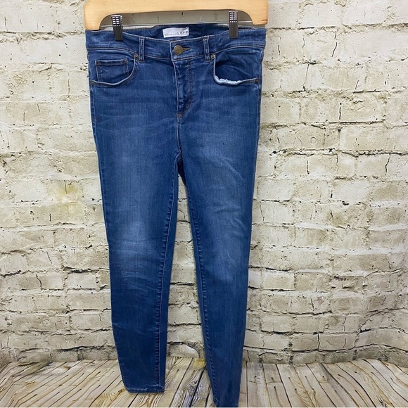 LOFT Medium Wash Stretch Jegging Legging Jeans - Picture 1 of 6